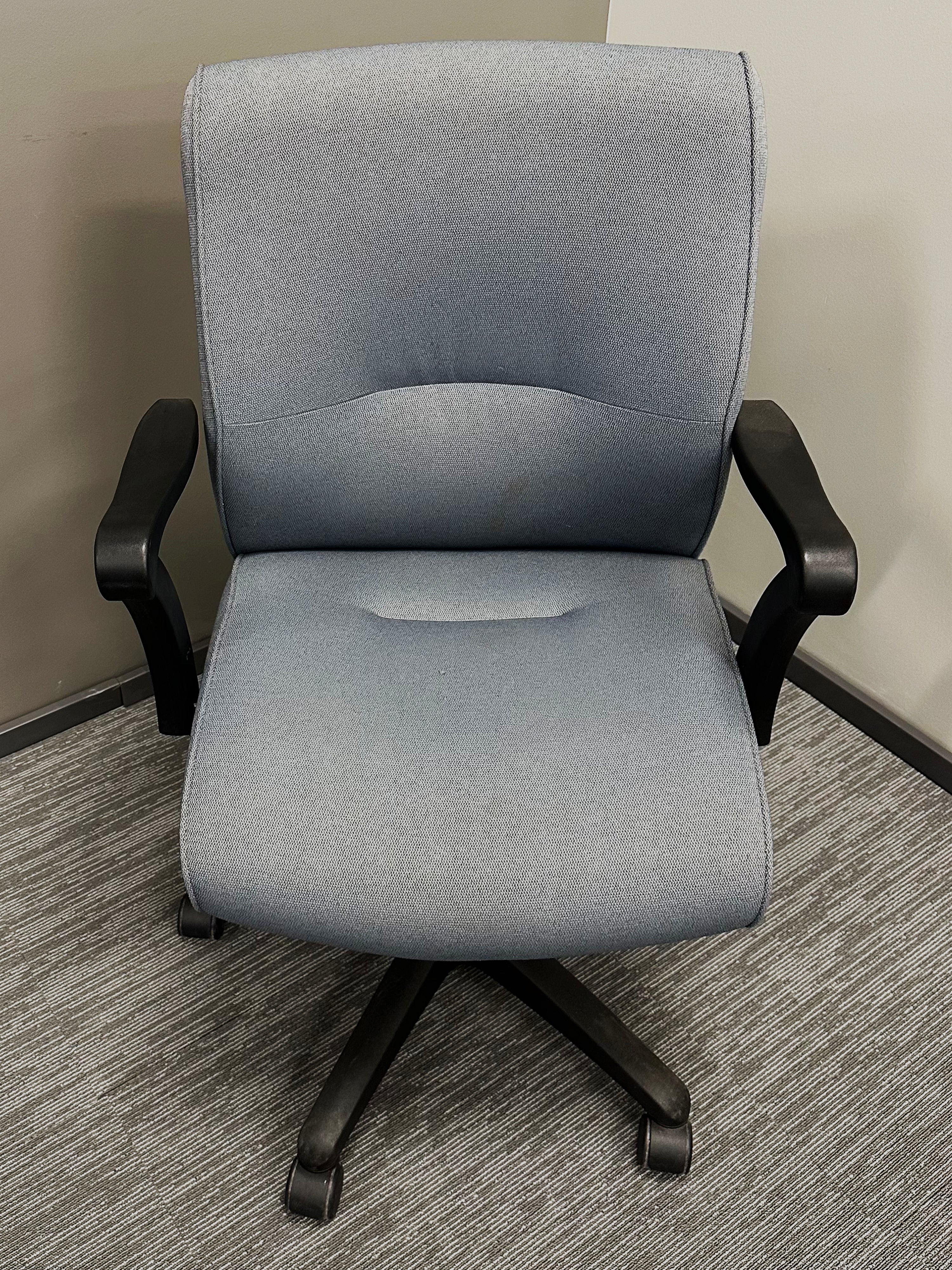 Krug Cadence Mid Back Conference Chair